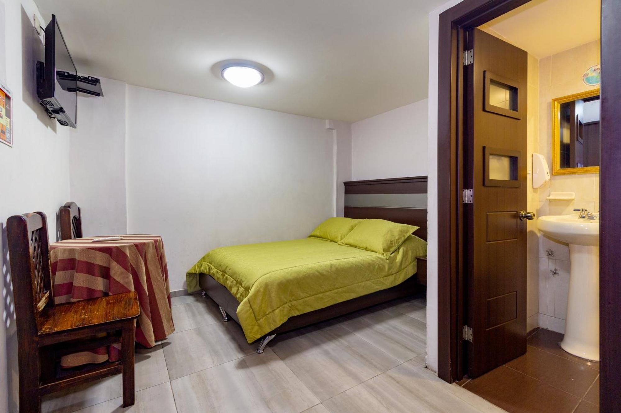 Hotel Majestic 1 Куэнка Экстерьер фото